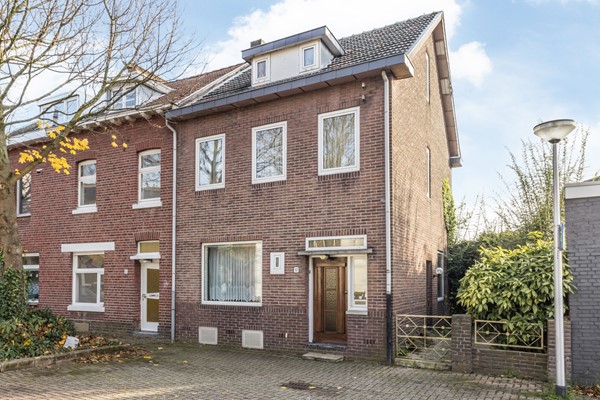 Verkocht: Ruime hoekwoning in rustige straat gelegen met 4 slaapkamers in de wijk Bleijerheide in Kerkrade